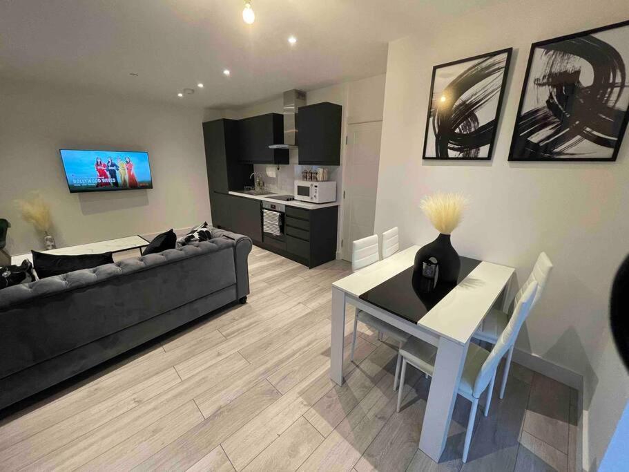 Stylish And Cosy 2 Bedroom Flat In Croydon Dış mekan fotoğraf