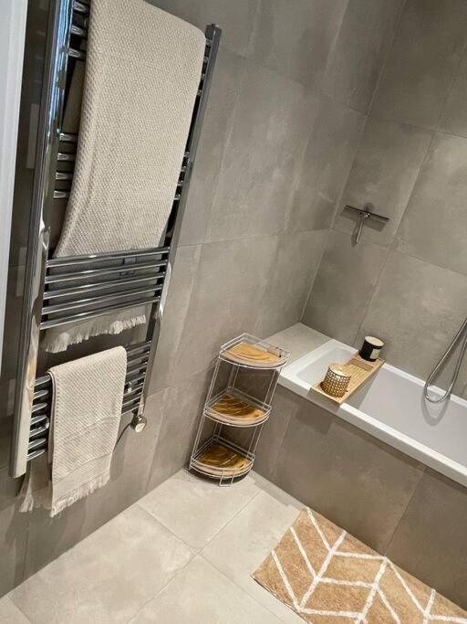 Stylish And Cosy 2 Bedroom Flat In Croydon Dış mekan fotoğraf